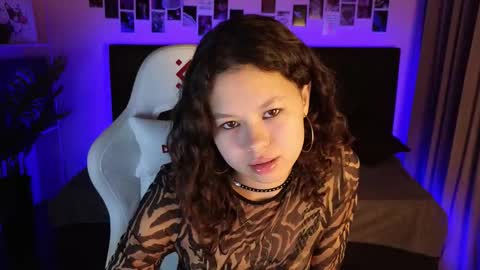 moco_choco online show from October 10, 2025, 1:26 am