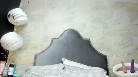 Sophia  online show from February 5, 2026, 7:40 pm