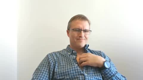 Moe online show from September 25, 2025, 7:17 pm