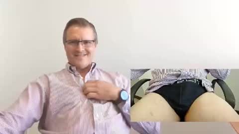 Moe online show from October 22, 2025, 7:24 pm