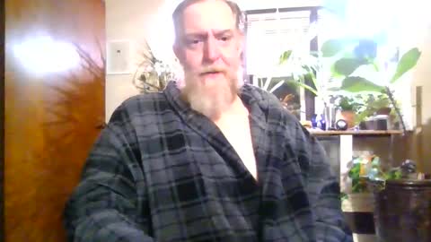 Snapshot of moeblick chatting on December 1, 2025, 11:48 am moeblick online show from December 1, 2025, 11:48 am