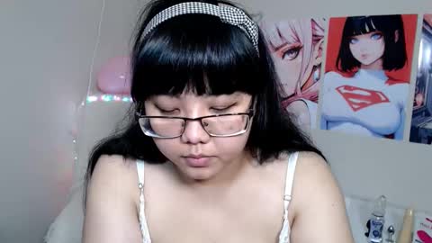 Molly online show from March 8, 2025, 7:05 am