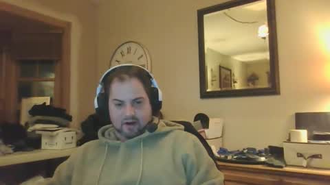 moeschoolnyc online show from November 30, 2025, 1:20 am