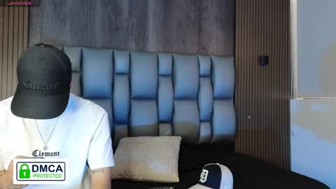 mohamed_malik online show from April 25, 2026, 1:36 pm