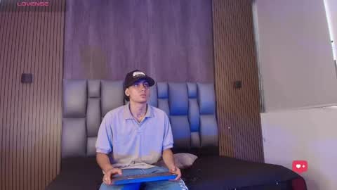 Snapshot of mohamed_malik chatting on May 5, 2026, 12:35 pm mohamed_malik online show from May 5, 2026, 12:35 pm