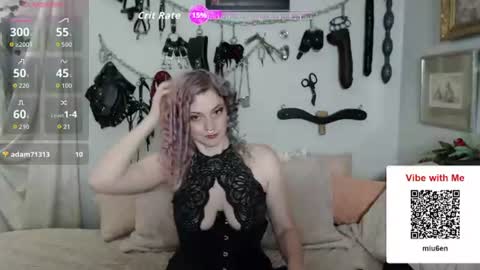 Snapshot of mohawkmischief chatting on June 10, 2026, 7:24 pm MohawkMischief online show from June 10, 2026, 7:24 pm