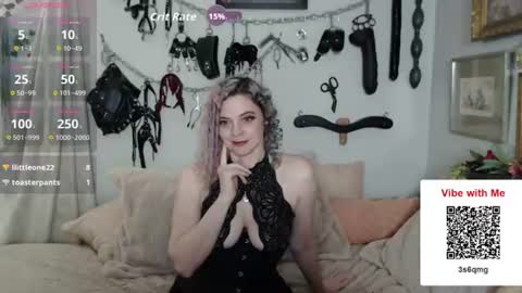 Snapshot of mohawkmischief chatting on July 21, 2026, 7:27 pm MohawkMischief online show from July 21, 2026, 7:27 pm