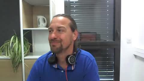 Julien online show from June 4, 2026, 10:54 am