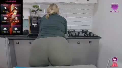Snapshot of mojjo_erika chatting on June 22, 2026, 10:23 am erika online show from June 22, 2026, 10:23 am
