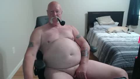 Snapshot of mojochillin chatting on April 23, 2026, 6:54 pm mojochillin online show from April 23, 2026, 6:54 pm