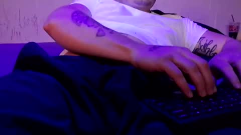 Snapshot of mojozz chatting on April 26, 2026, 3:53 pm LookinForFun online show from April 26, 2026, 3:53 pm