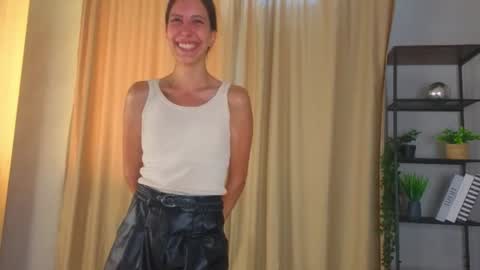 Mia online show from August 1, 2026, 7:40 am