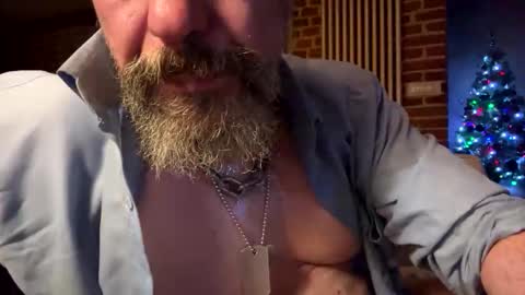 molitsrymale69 online show from December 20, 2025, 11:45 pm