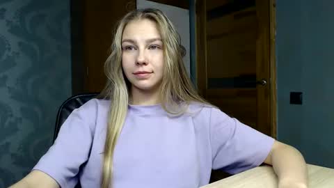 Snapshot of molli_and_tom chatting on February 7, 2025, 5:40 pm Bitcoin 1P8NuZxsaNsQTx7wJJJ7Ao1mic4nvJPVLC online show from February 7, 2025, 5:40 pm