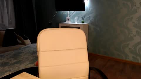 Snapshot of molli_and_tom chatting on March 3, 2026, 11:54 pm Bitcoin 1P8NuZxsaNsQTx7wJJJ7Ao1mic4nvJPVLC online show from March 3, 2026, 11:54 pm