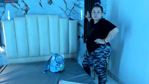 Hey Guys  Im Mollie online show from November 4, 2025, 12:15 pm