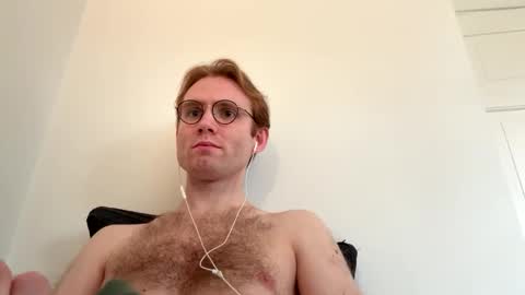 molliter online show from October 16, 2025, 3:35 pm