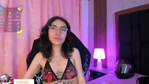 Molly online show from April 18, 2026, 7:07 pm