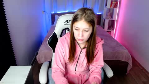 Molly Prvt is open online show from January 22, 2025, 11:56 am