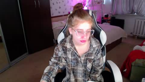 Snapshot of molly_barbie chatting on April 30, 2026, 4:08 am Molly Prvt is open online show from April 30, 2026, 4:08 am