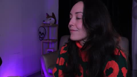   MOLLY   online show from October 29, 2025, 2:41 pm