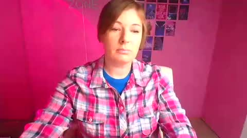 Snapshot of molly_mis chatting on November 30, 2025, 12:42 pm Molly online show from November 30, 2025, 12:42 pm