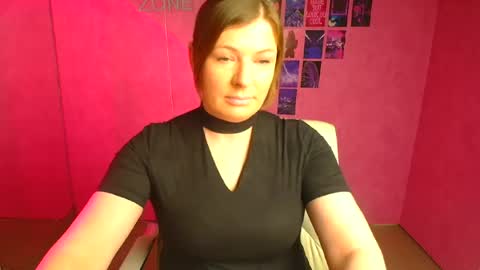 Snapshot of molly_mis chatting on April 24, 2026, 11:45 am Molly online show from April 24, 2026, 11:45 am