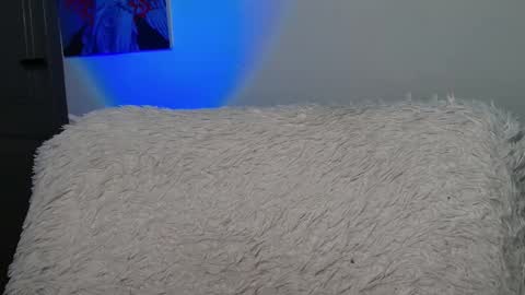 Lina online show from October 28, 2025, 9:13 am