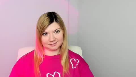 Snapshot of molly_moree chatting on February 5, 2025, 12:49 pm Molly online show from February 5, 2025, 12:49 pm