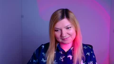 Snapshot of molly_moree chatting on February 8, 2025, 12:39 pm Molly online show from February 8, 2025, 12:39 pm