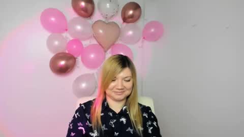 Snapshot of molly_moree chatting on February 14, 2025, 3:58 pm Molly online show from February 14, 2025, 3:58 pm