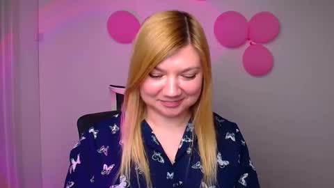 Snapshot of molly_moree chatting on March 11, 2025, 3:23 pm Molly online show from March 11, 2025, 3:23 pm