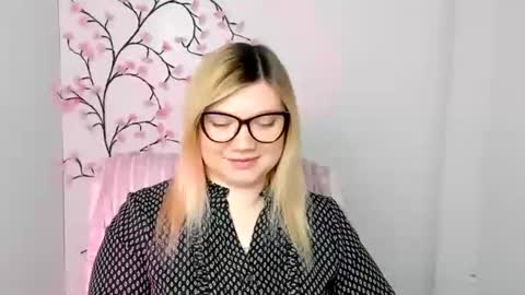 Molly online show from January 6, 2026, 12:53 pm