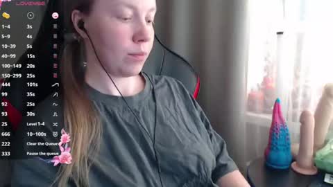 Snapshot of molly_royse chatting on July 25, 2026, 6:22 am I have new photos come and see with love Molly online show from July 25, 2026, 6:22 am