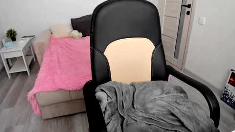 Snapshot of molly_sweetbaby chatting on September 9, 2025, 12:26 pm Ill tell you when were private online show from September 9, 2025, 12:26 pm