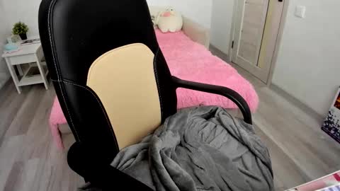 Snapshot of molly_sweetbaby chatting on September 13, 2025, 2:06 pm Ill tell you when were private online show from September 13, 2025, 2:06 pm