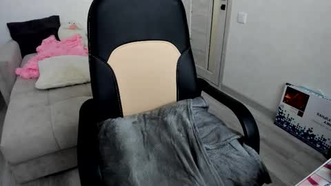 Snapshot of molly_sweetbaby chatting on September 22, 2025, 11:45 am Ill tell you when were private online show from September 22, 2025, 11:45 am