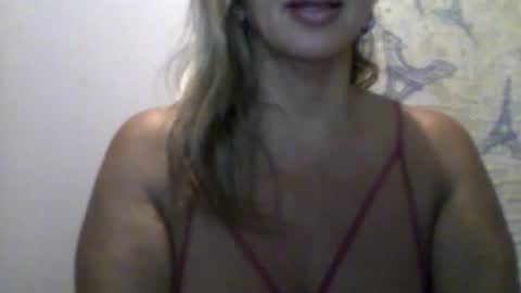 Molly Bunny online show from August 6, 2026, 1:40 am