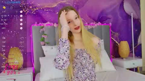 mollydollzz online show from March 3, 2026, 12:33 pm