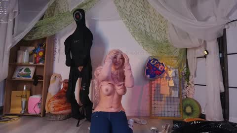 mollychan online show from February 25, 2026, 5:22 pm