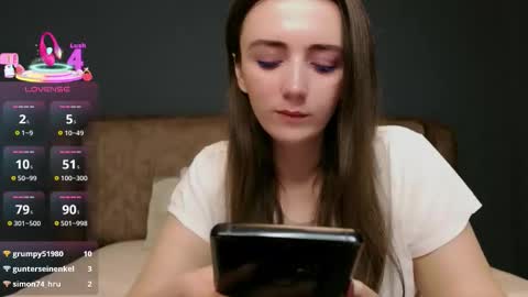 Molly online show from April 18, 2026, 7:07 pm