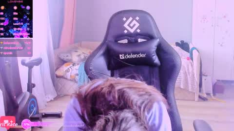  KIRA  online show from April 9, 2026, 2:22 am