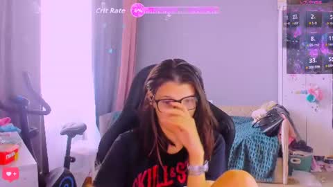  KIRA  online show from July 30, 2026, 4:33 am