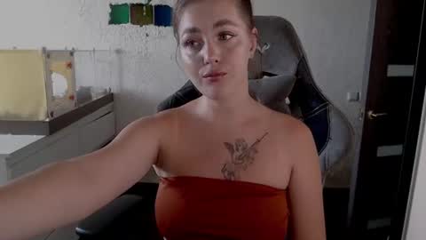 Snapshot of mollymiks chatting on June 29, 2026, 7:14 am Molly online show from June 29, 2026, 7:14 am