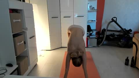 AngelMomm online show from February 22, 2025, 6:28 am