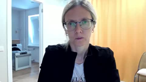 AngelMomm online show from October 12, 2025, 6:45 am