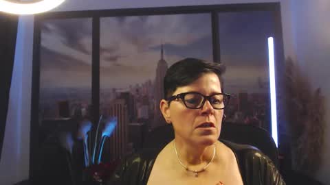 MollySun Nina Randmann online show from September 29, 2025, 4:56 pm