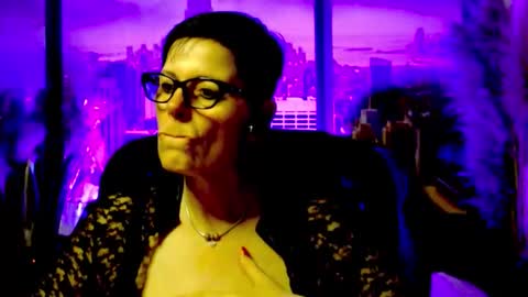 MollySun Nina Randmann online show from May 25, 2026, 4:35 pm