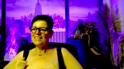 MollySun Nina Randmann online show from July 15, 2026, 2:33 pm