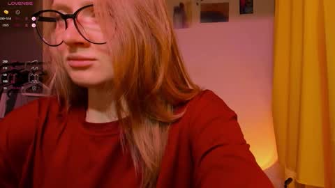 mollytucker online show from November 16, 2025, 4:12 pm